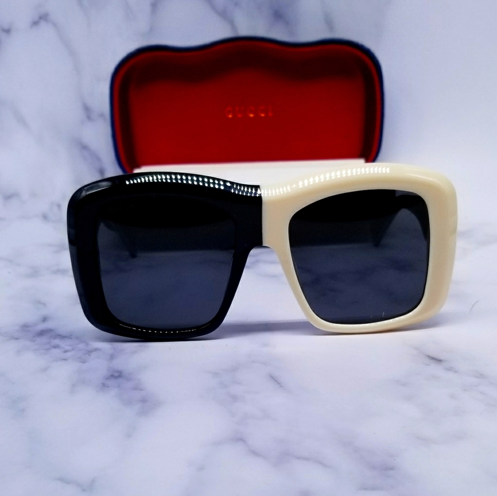 Gucci White &black framed sunglasses